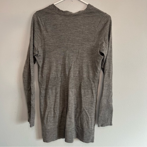 WHBM Womens 100% Wool Knit Metal Button Up Cardigan Gray Sz L Pocket Lightweight - Picture 9 of 11